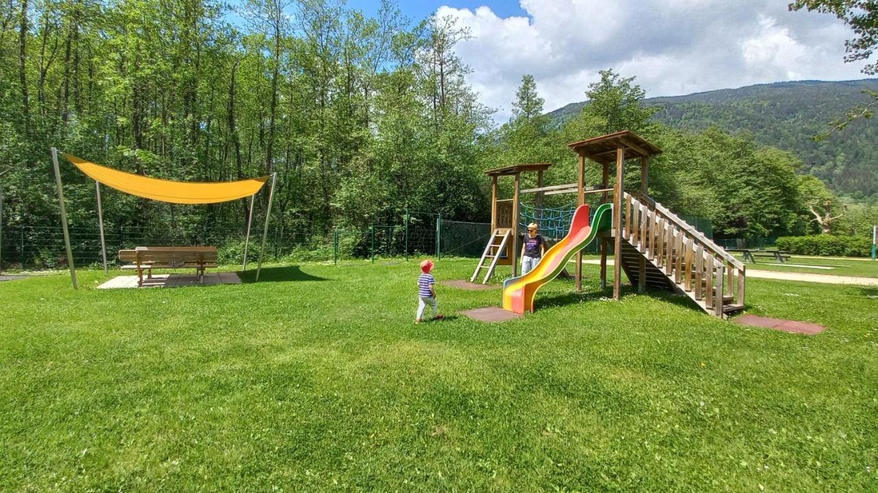 Ruth Haus Kmb Seeblickappartement Am Ossiacher Mit Direktem Seezugang, Hallenbad