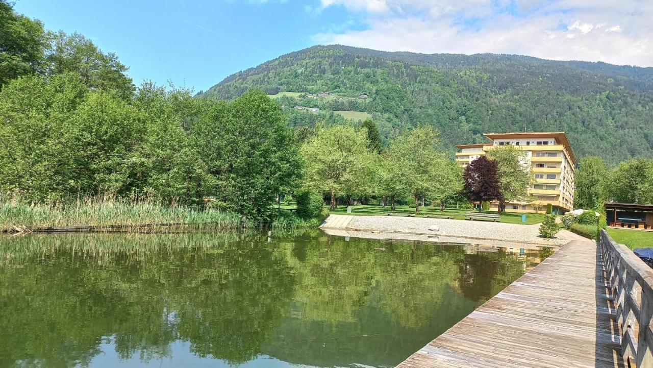 Ruth Haus Kmb Seeblickappartement Am Ossiacher Mit Direktem Seezugang, Hallenbad Bodensdorf