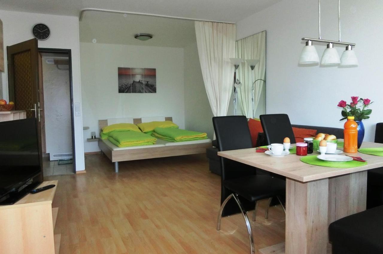 Ruth Haus Kmb Seeblickappartement Am Ossiacher Mit Direktem Seezugang, Hallenbad Apartment